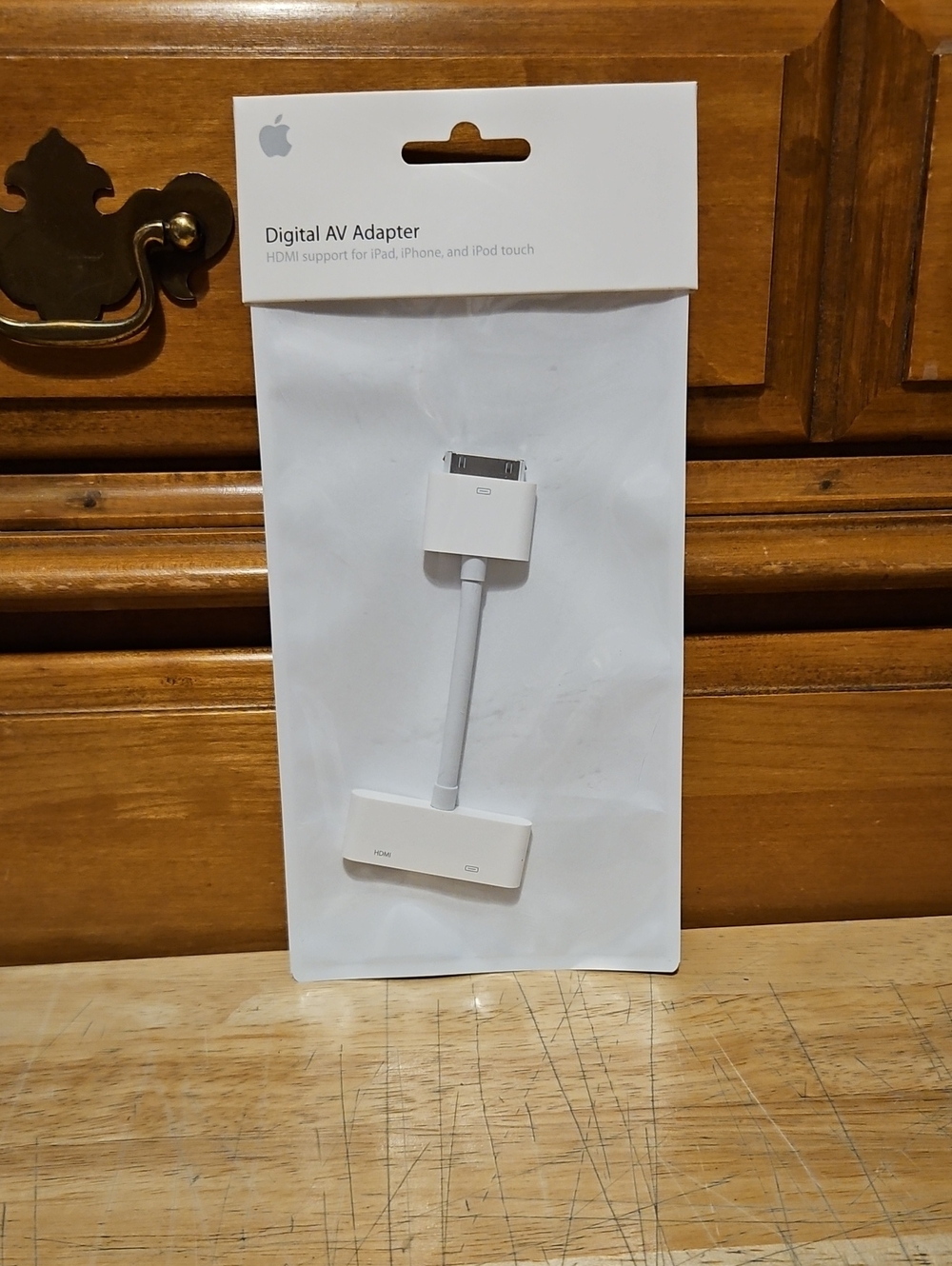 Genuine Apple Digital AV Adapter MD098ZM/A Factory Sealed NEW!